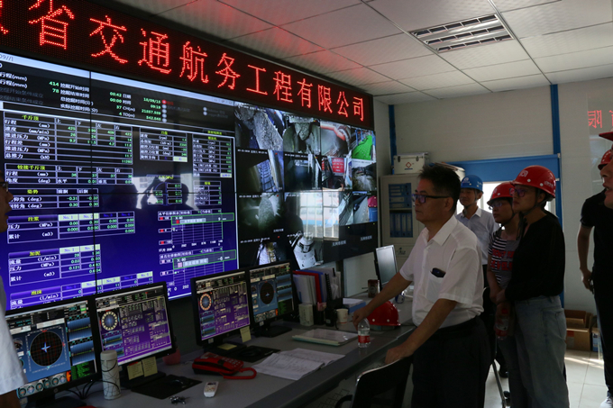 合肥城市軌道交通有限公司總會計師王德文一行赴合軌4號線3標潛口路站觀摩學習 合肥城市軌道交通有限公司總會計師王德文一行赴合軌4號線3標潛口路站觀摩學習